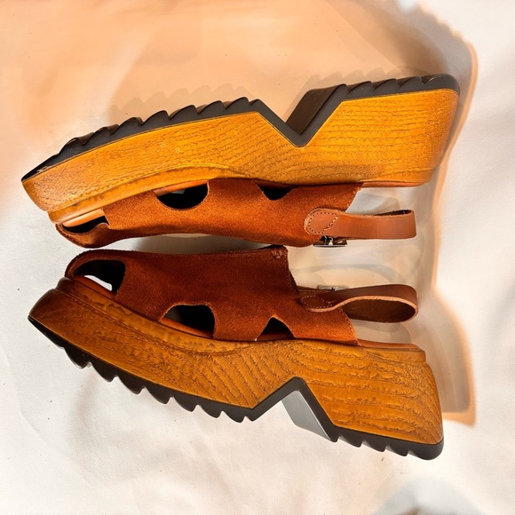 CARLO PERA Sz 9 Brown Suede Platform Sandals 70s Vibes Buckle Closure - Picture 12 of 14